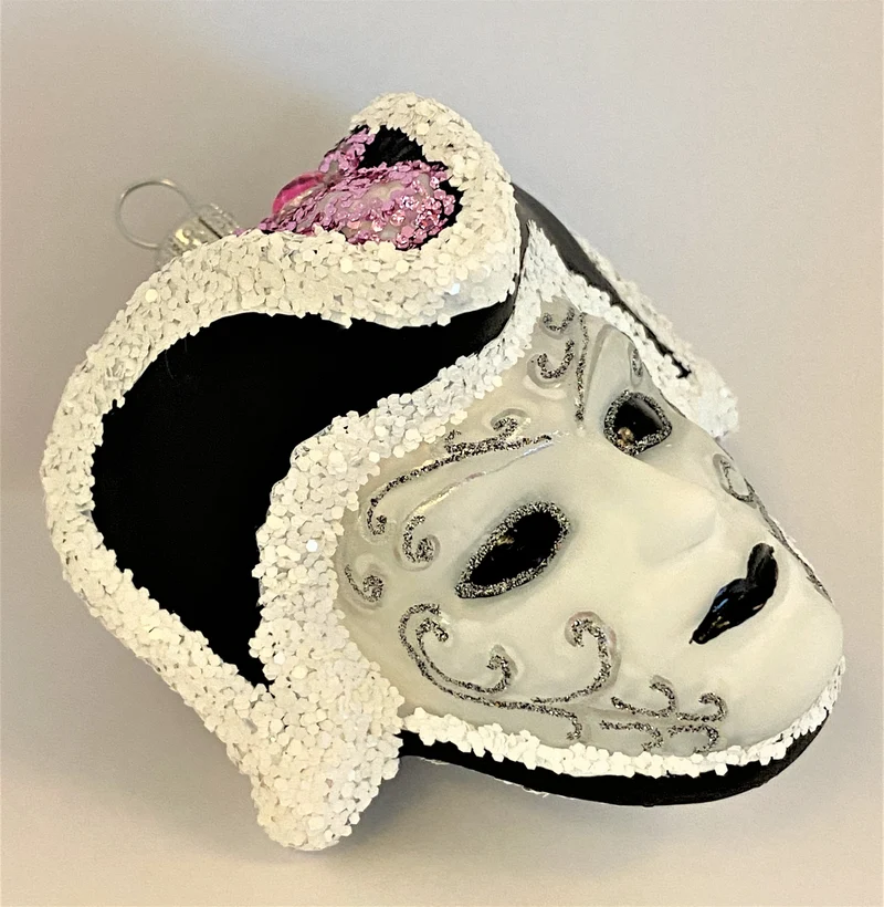 Venezianische Maske mit schwarzem Dreispitz