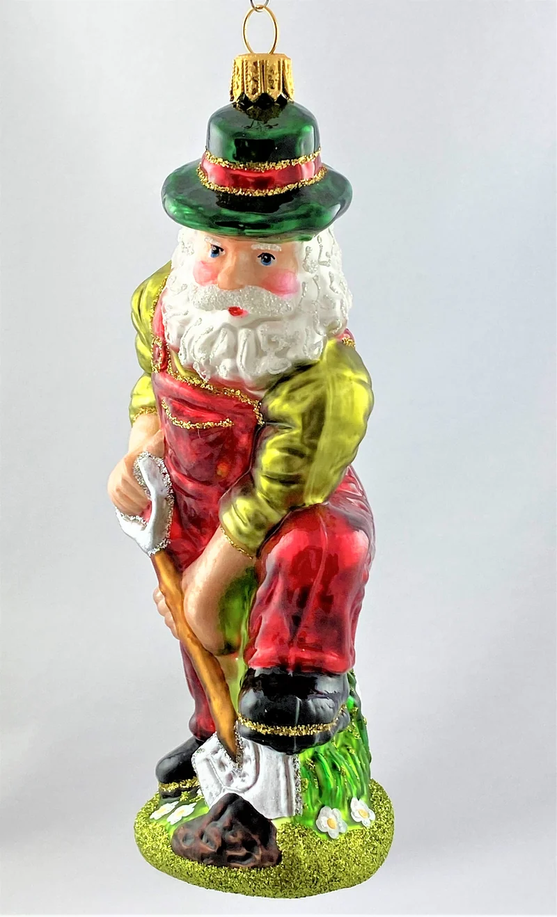 Der Weihnachtsmann beim Gärtnern