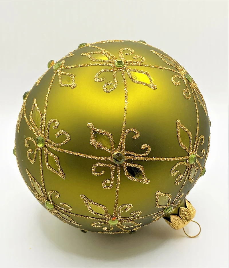 Kugel olivgrün mit Golddekor und kleinen grünen Steinen