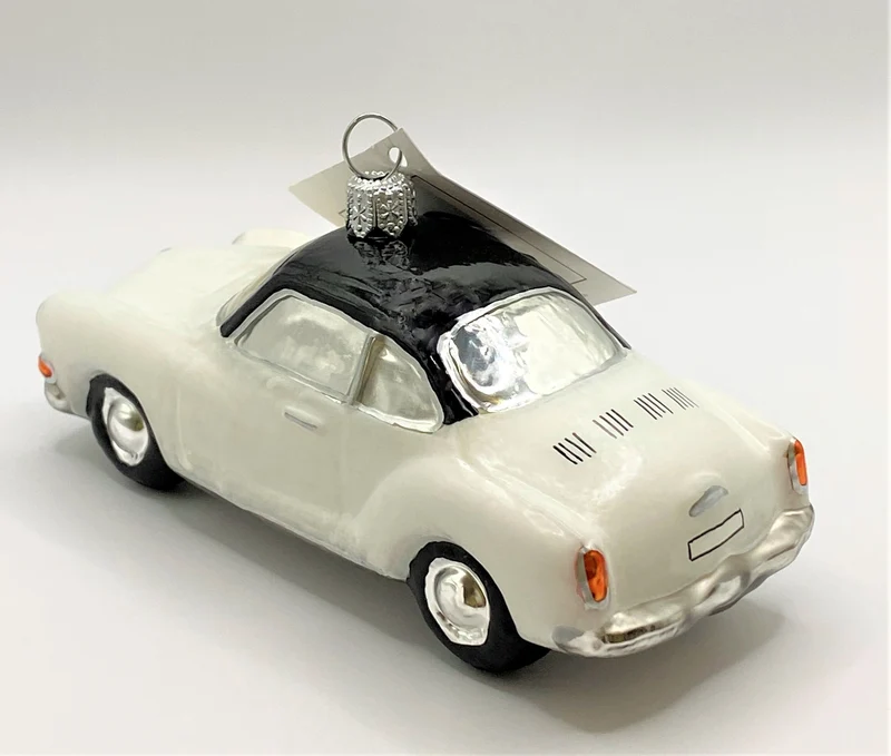 VW Karmann-Ghia weiss mit schwarzem Dach