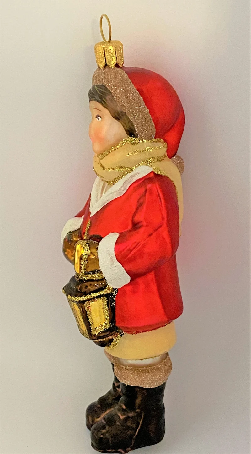 Junge in Biedermeier Wintermantel