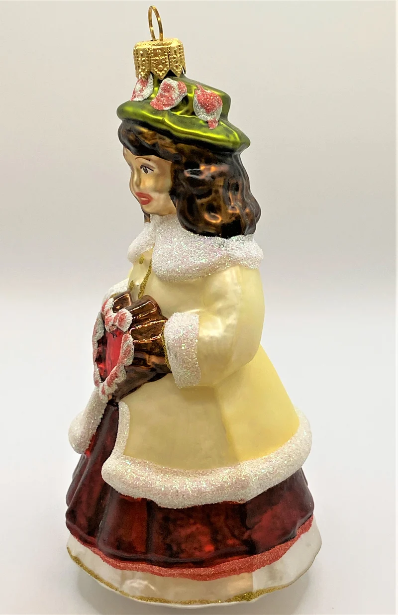 Mädchen in langem Biedermeier-Kleidchen