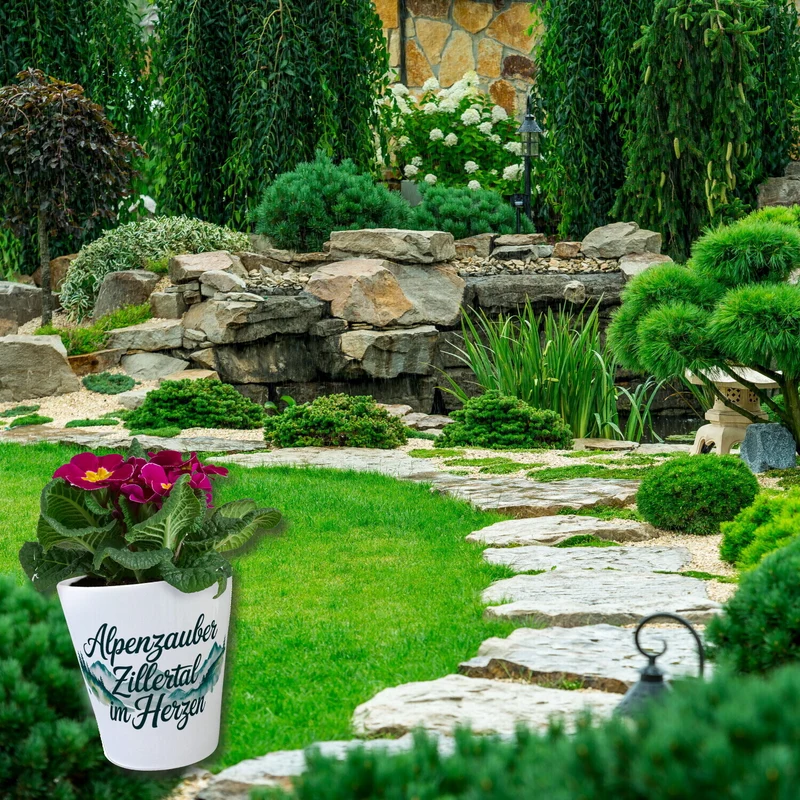 Alpenzauber Zillertal im Herzen Blumentopf Berglandschaft