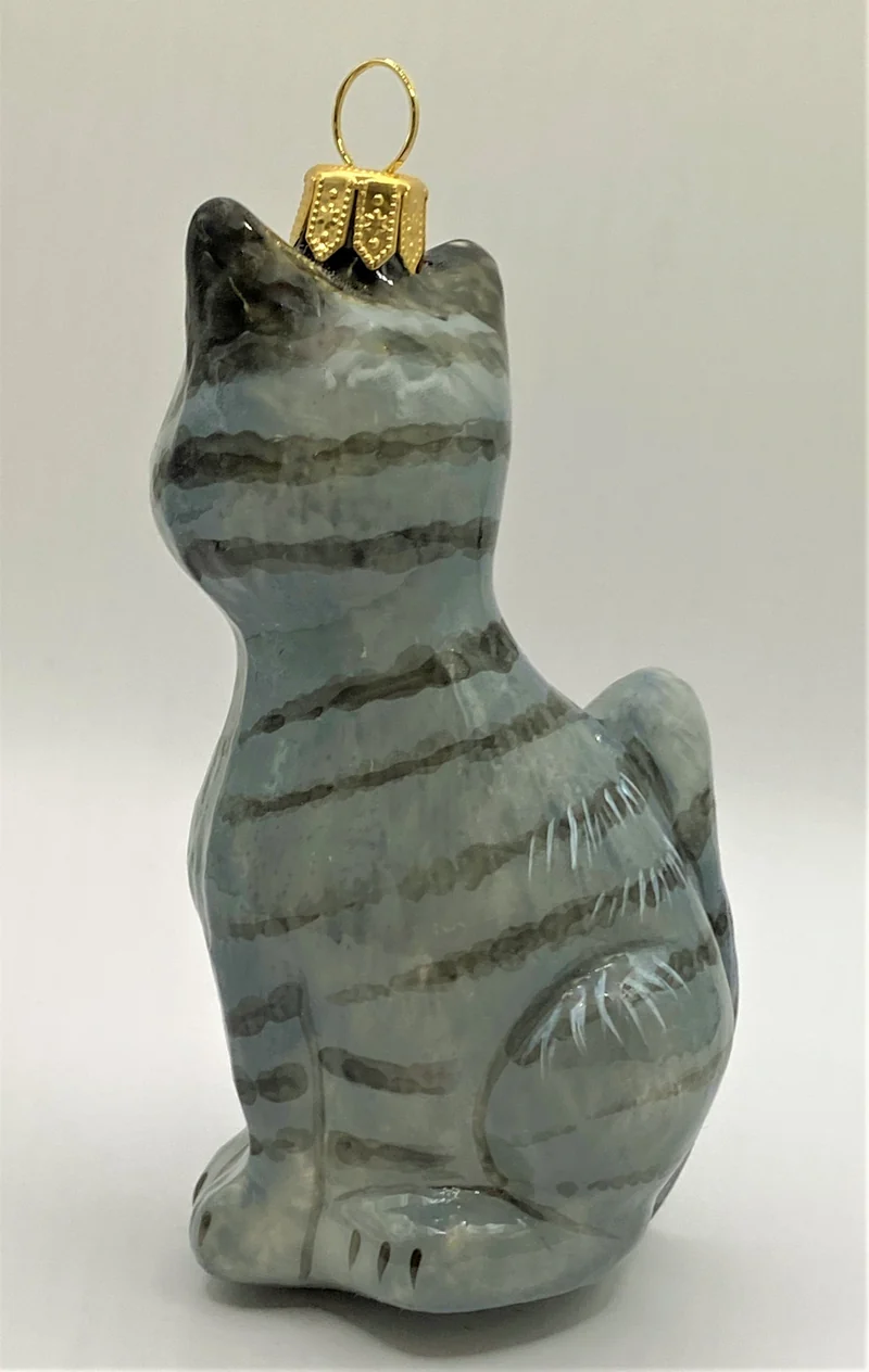 Graue Tigerkatze mit grünen Augen, KOMOZJA MOSTOWSKI