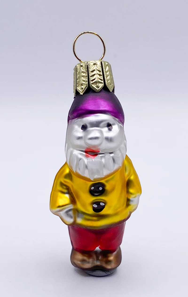 Zwerg mit violetter Mütze