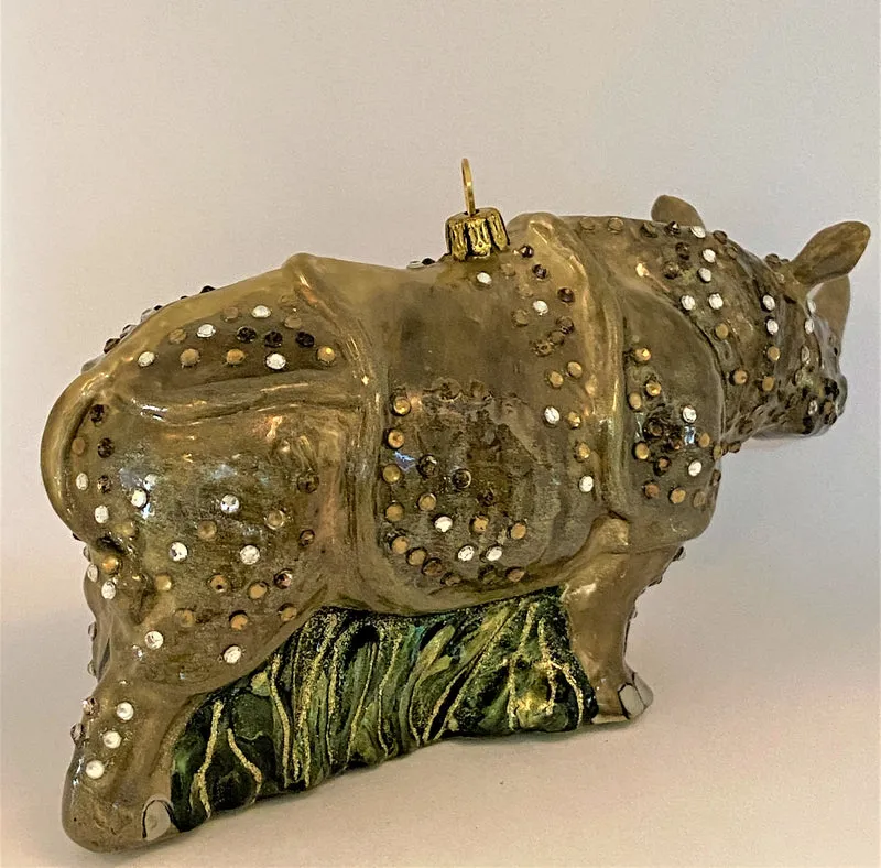 Grosses Glitzer Panzer-Nashorn, KOMOZJA MOSTOWSKI