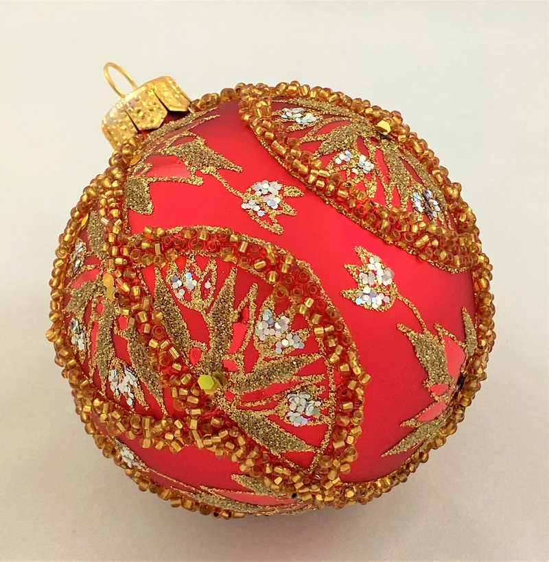 Kugel rot mit üppigem Gold-Dekor