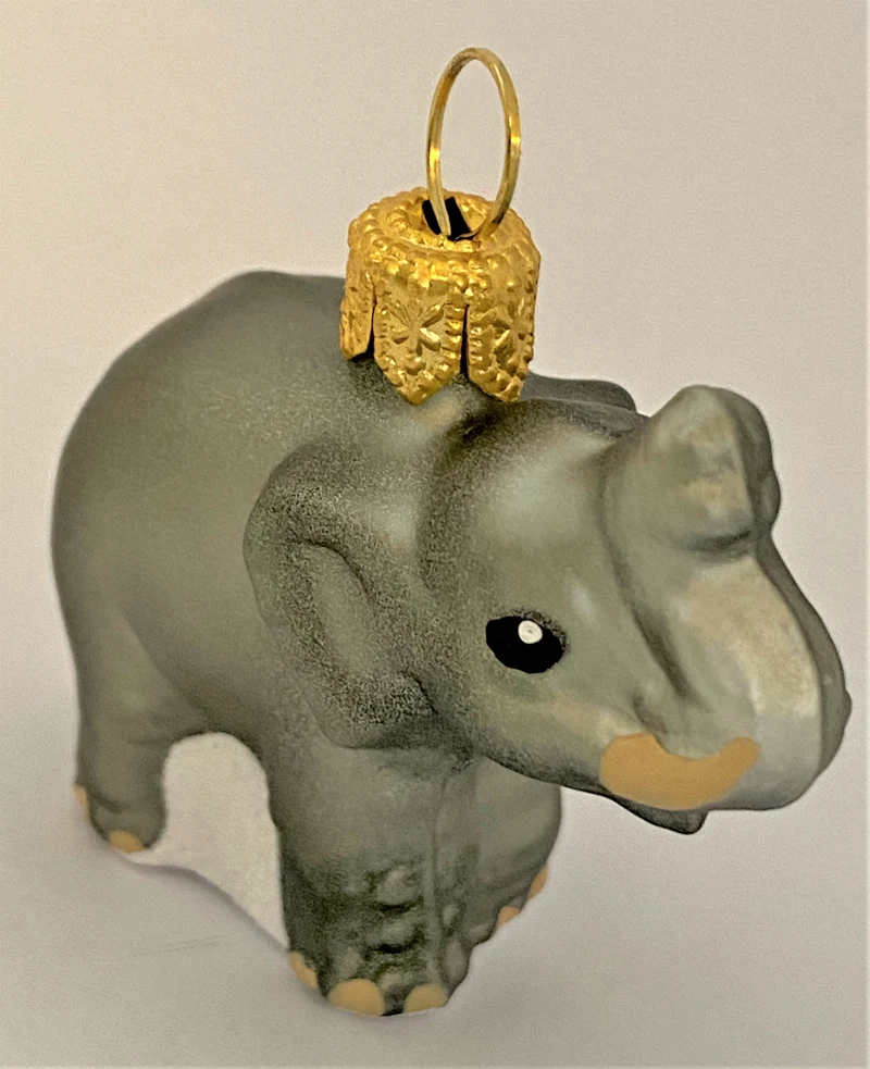 Mausgrauer Elefant