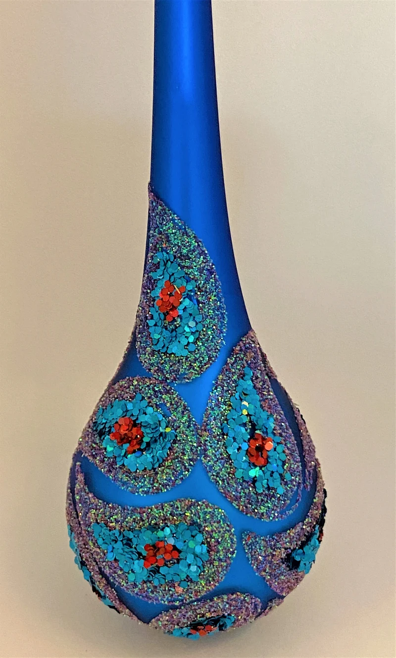 Langer Tropfen Preussischblau mit Paisley-Muster