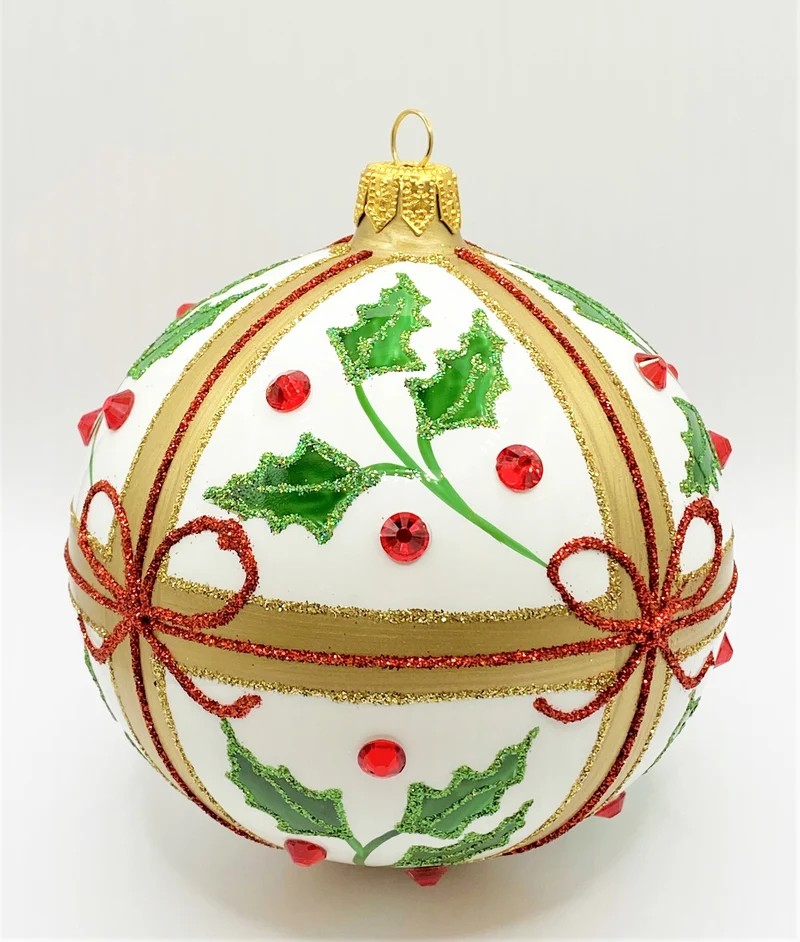 Weisse Kugel mit Ilex und Schleifen-Dekor