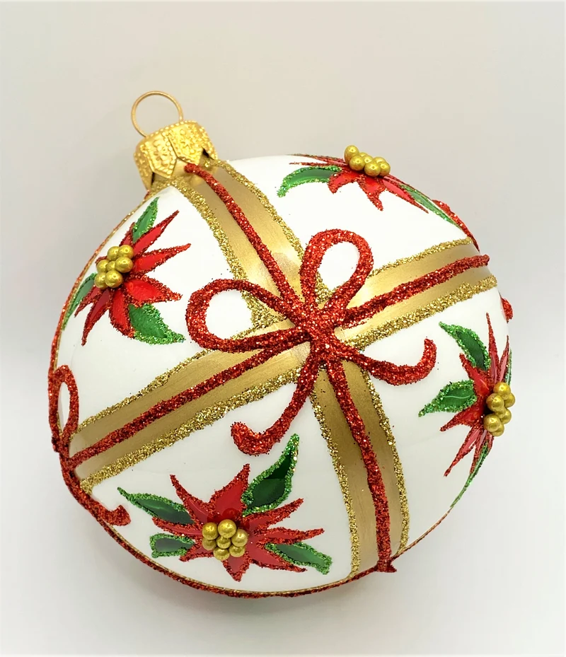 Weisse Kugel mit Weihnachtsstern und Schleifen-Dekor