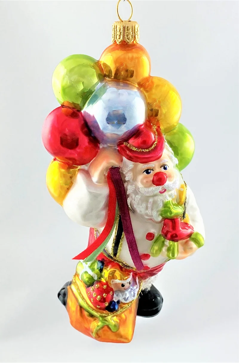 Santa hat sich als Clown verkleidet