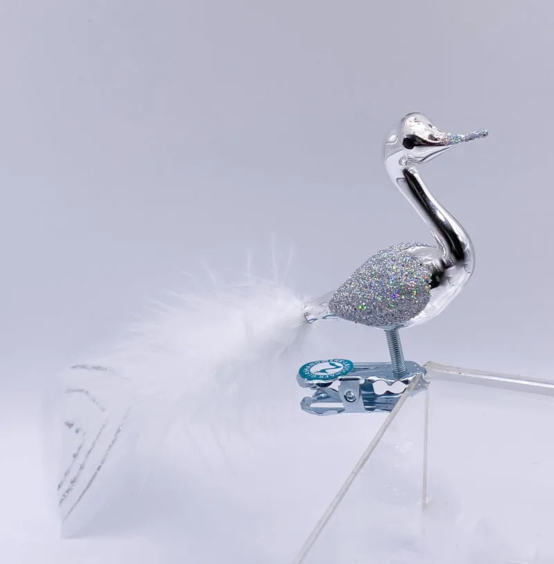 Stilisierter Schwan silber mit Iris-Glimmer