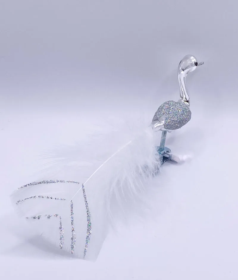 Stilisierter Schwan silber mit Iris-Glimmer