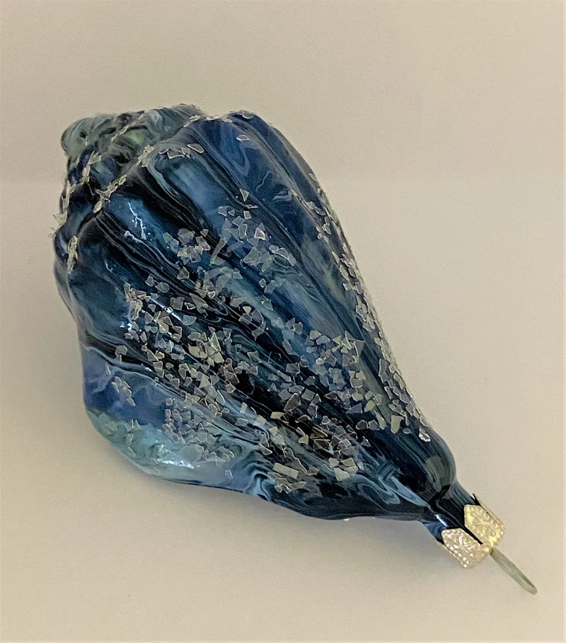 Blaue Meeresschnecke mit Glitzer