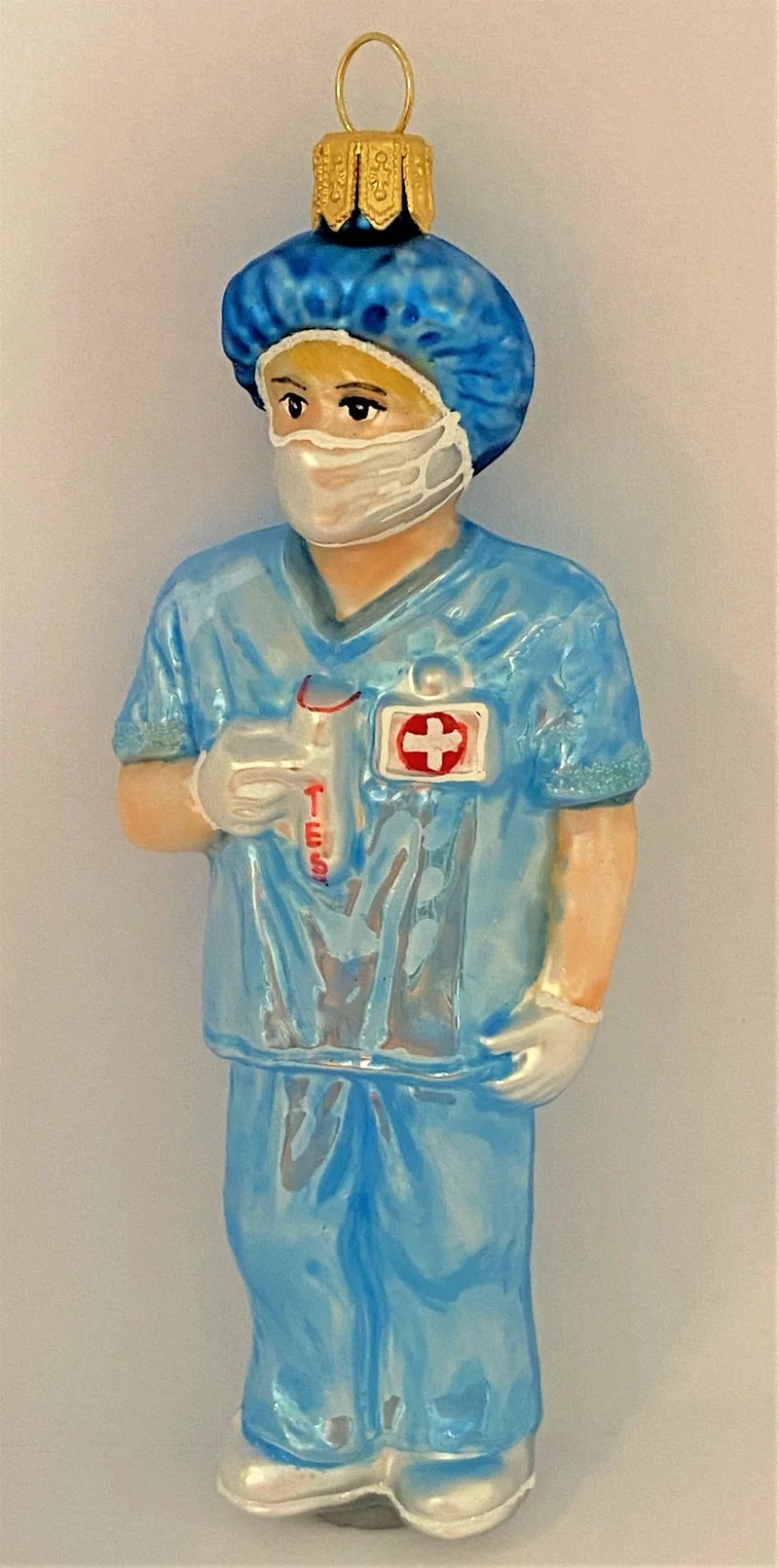 Fachfrau Gesundheit mit Hygienemaske