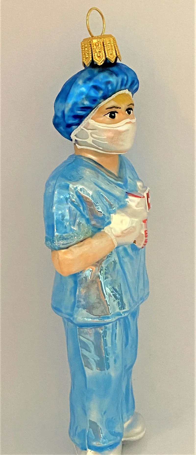 Fachfrau Gesundheit mit Hygienemaske
