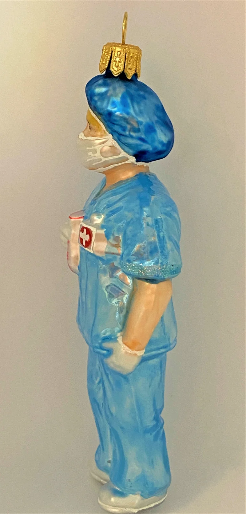 Fachfrau Gesundheit mit Hygienemaske