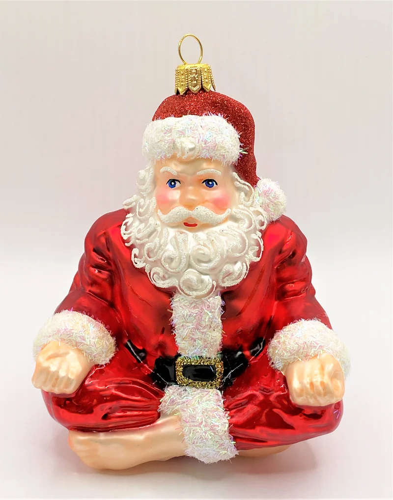 Santa entspannt sich mit Yoga