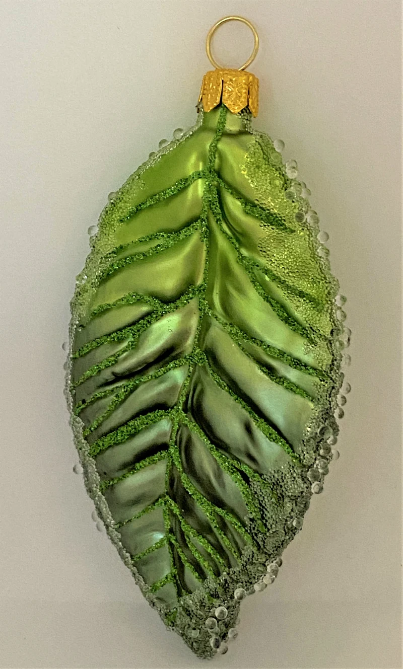 Grünes Kirschbaum-Blatt