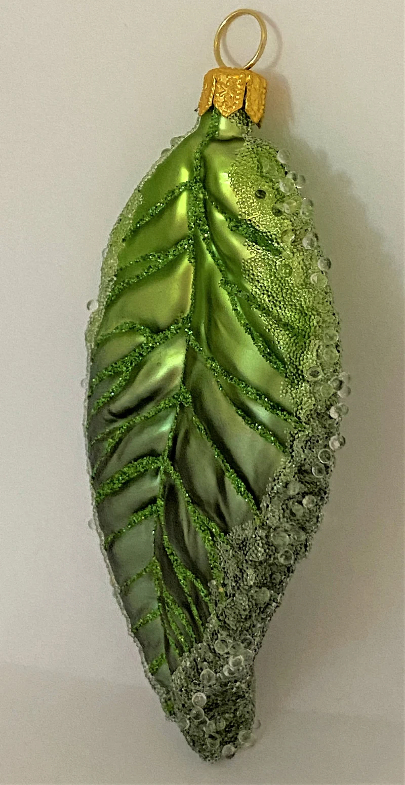 Grünes Kirschbaum-Blatt