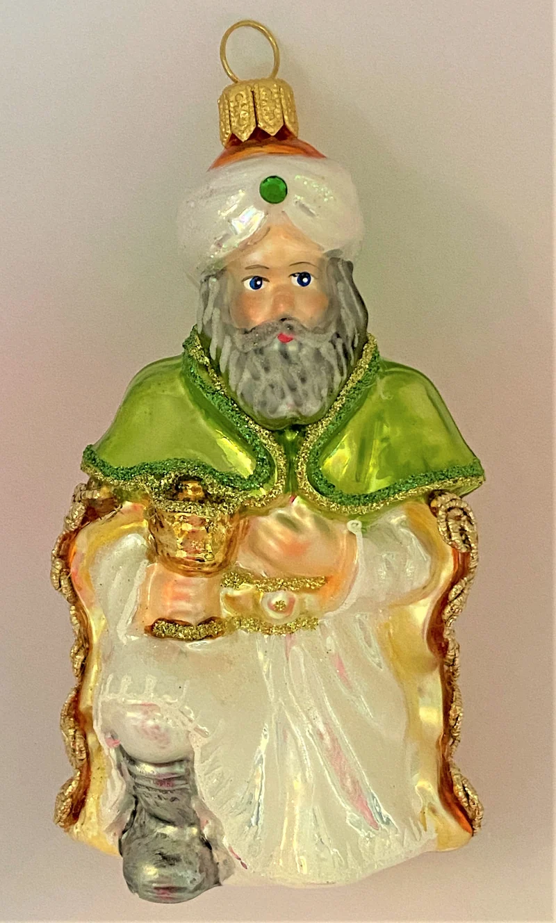 Heiliger König Balthasar bringt dem Jesuskind den Weihrauch