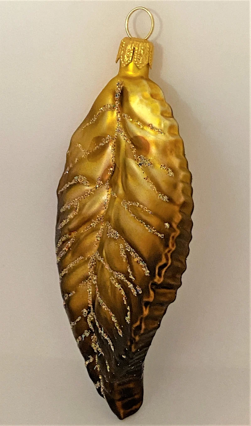 Gold-braunes Kirschbaum-Blatt