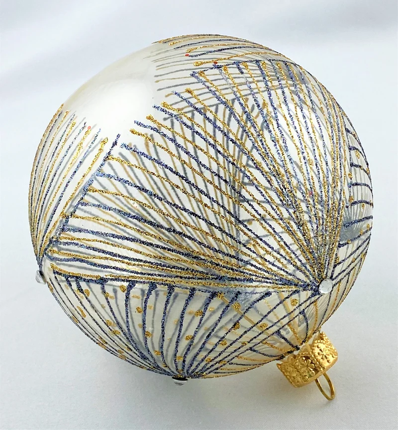 Kugel transparent mit gold - und anthrazitfarbenen feinen Dekorstreifen