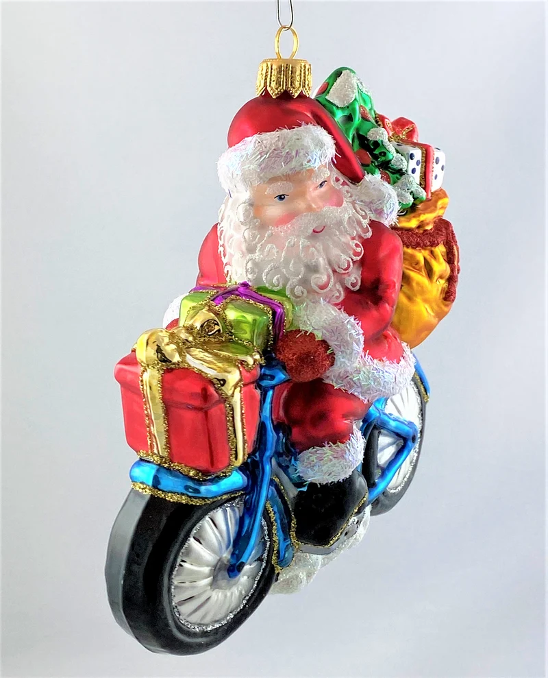 Santa ist mit dem Fahrrad unterwegs