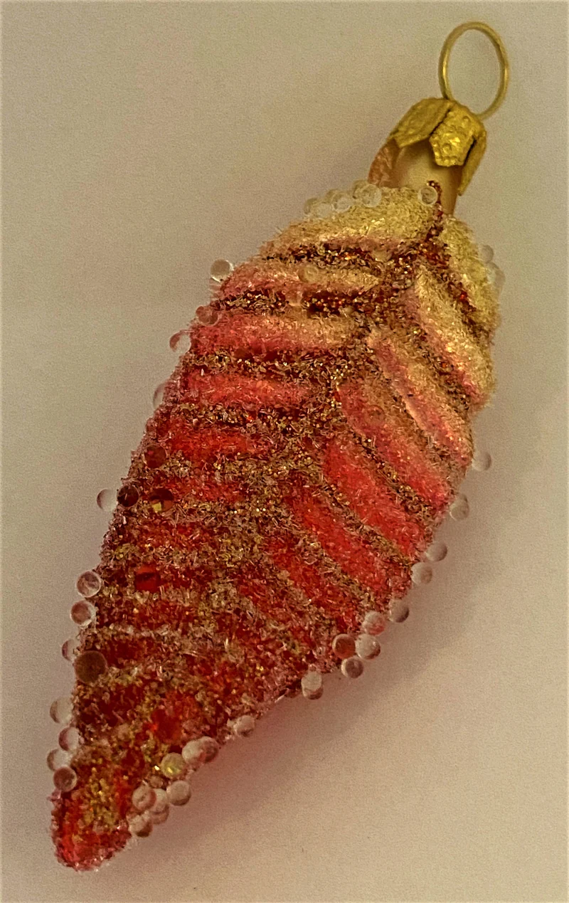 Kleines goldrotes Sumach-Blatt