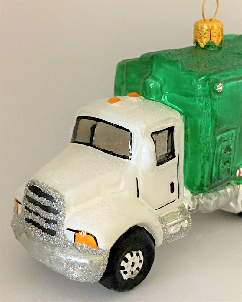 Grüner Recycling-Wagen