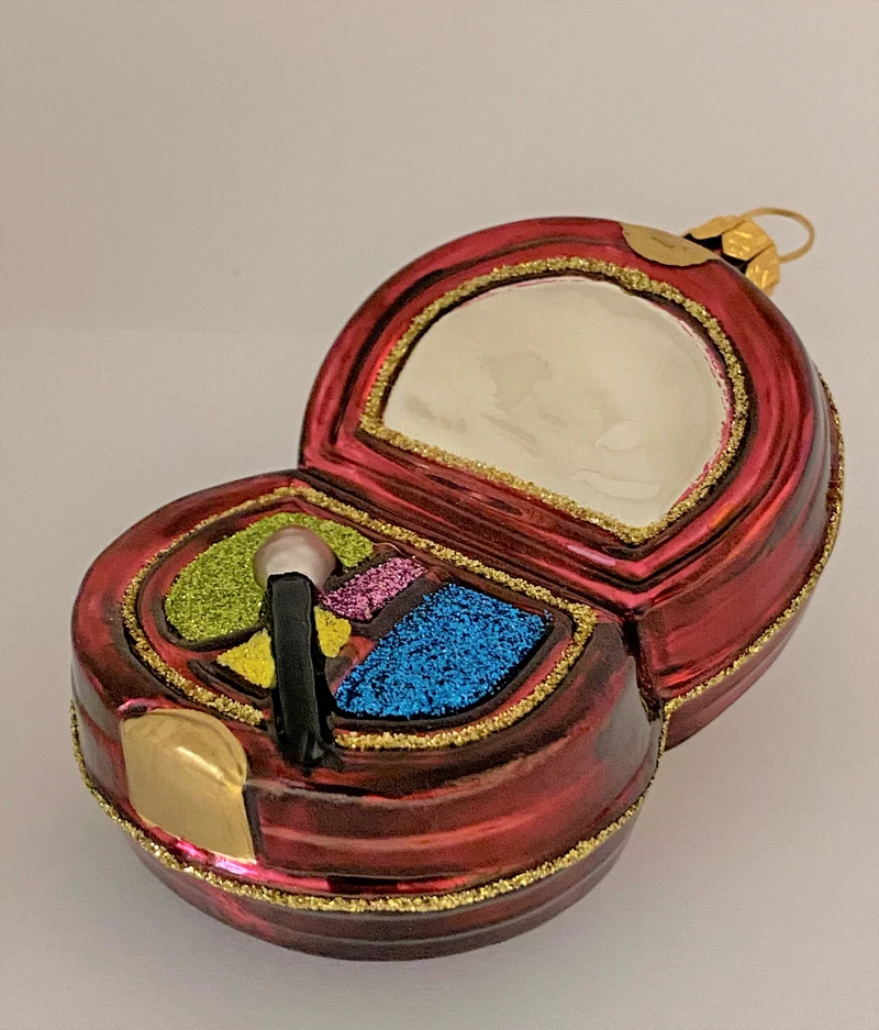Lidschatten in Spiegelbox