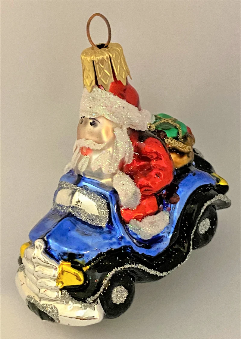 Santa im Auto