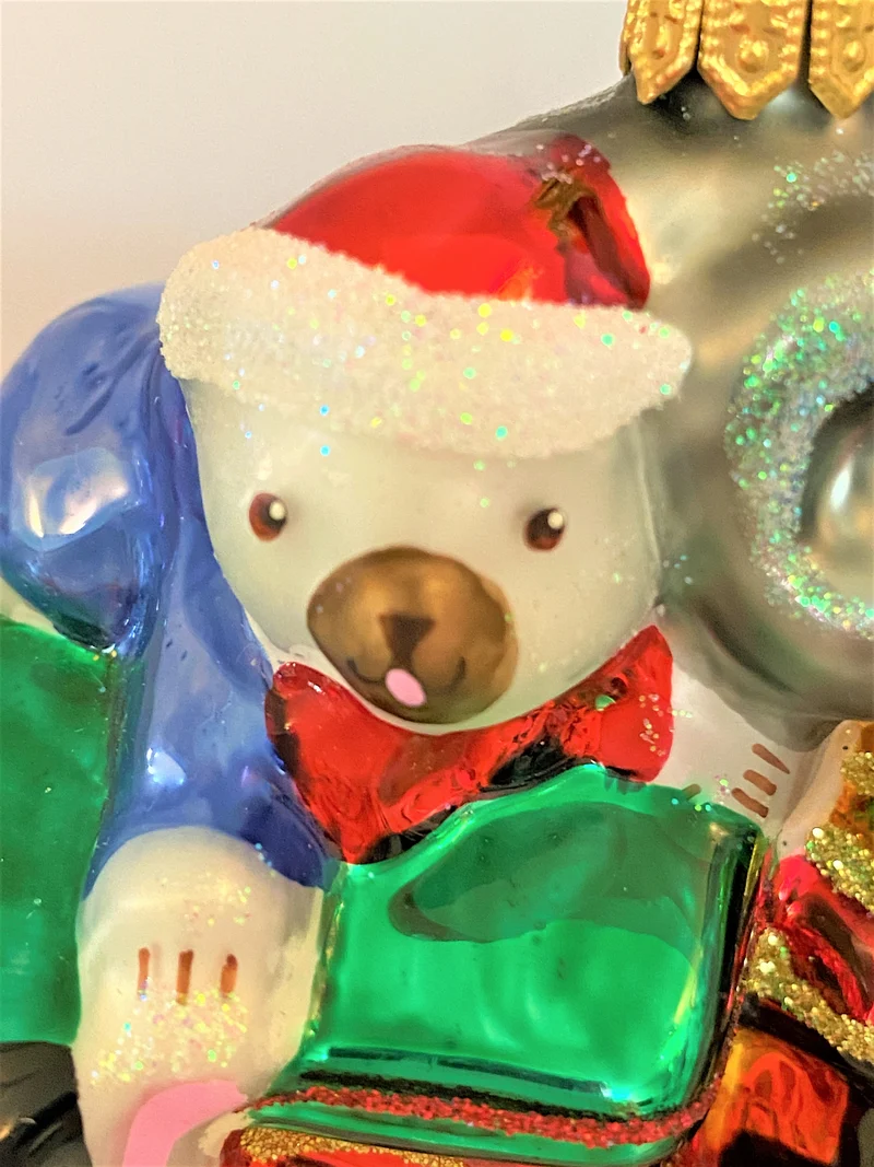 Der Weihnachtszug ist mit den Plüschtieren unterwegs