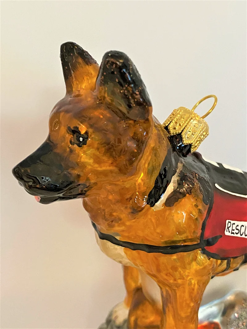 Deutscher Schäferhund Erdbeben-Suchhund