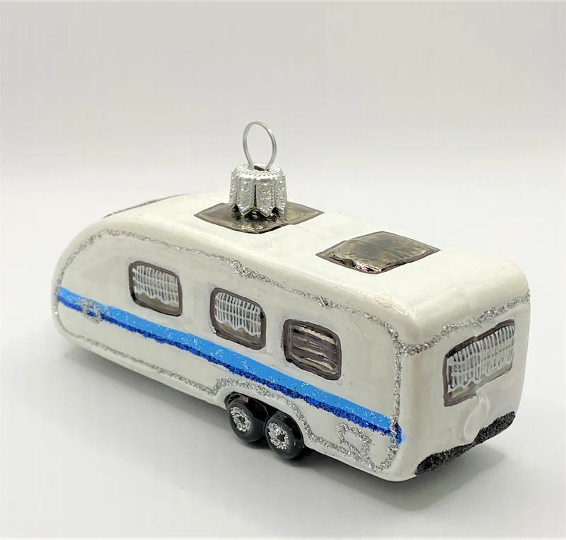 Weisser Wohnwagen