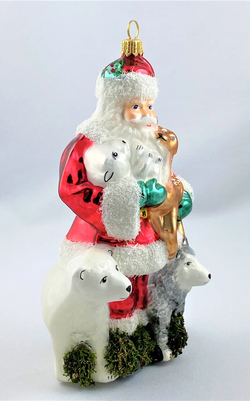 Weihnachtsmann ist bei den Tieren im Hohen Norden zu Besuch