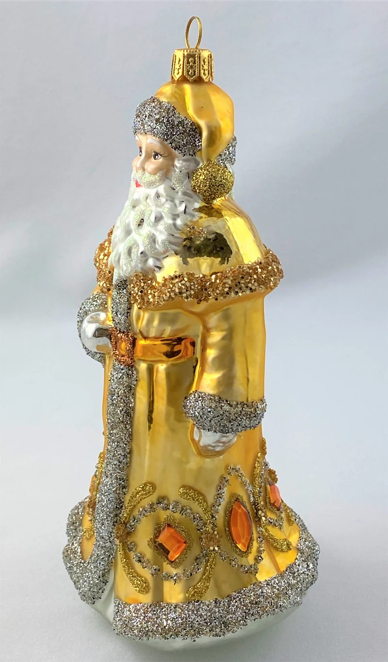 Weihnachtsmann im goldenen Gewand
