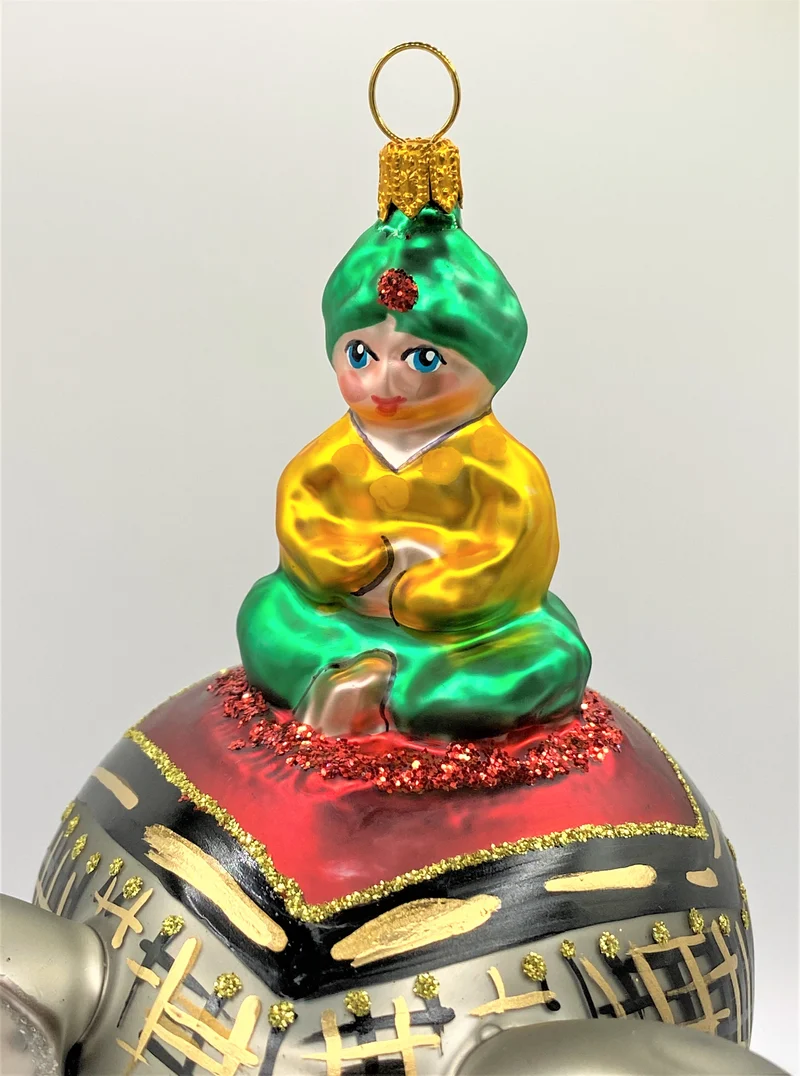 Aladin reitet auf dem Elefanten
