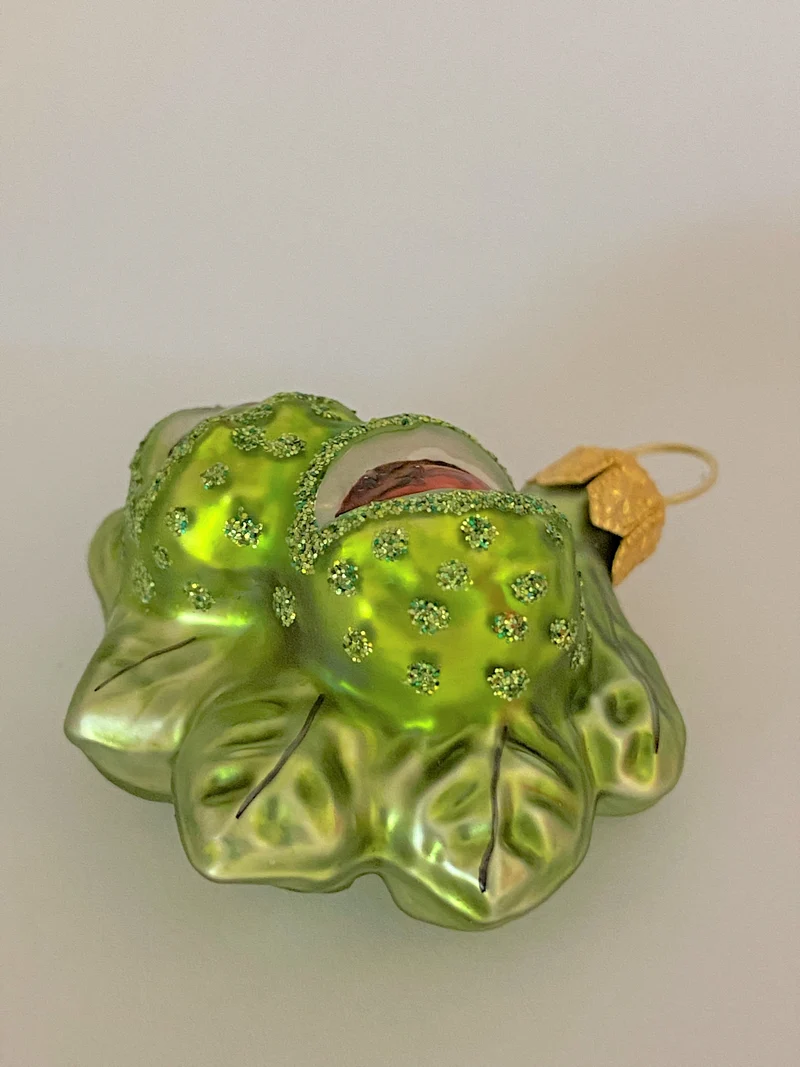 Kastanie auf Blatt