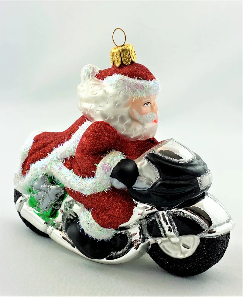 Santa auf der schweren Maschine