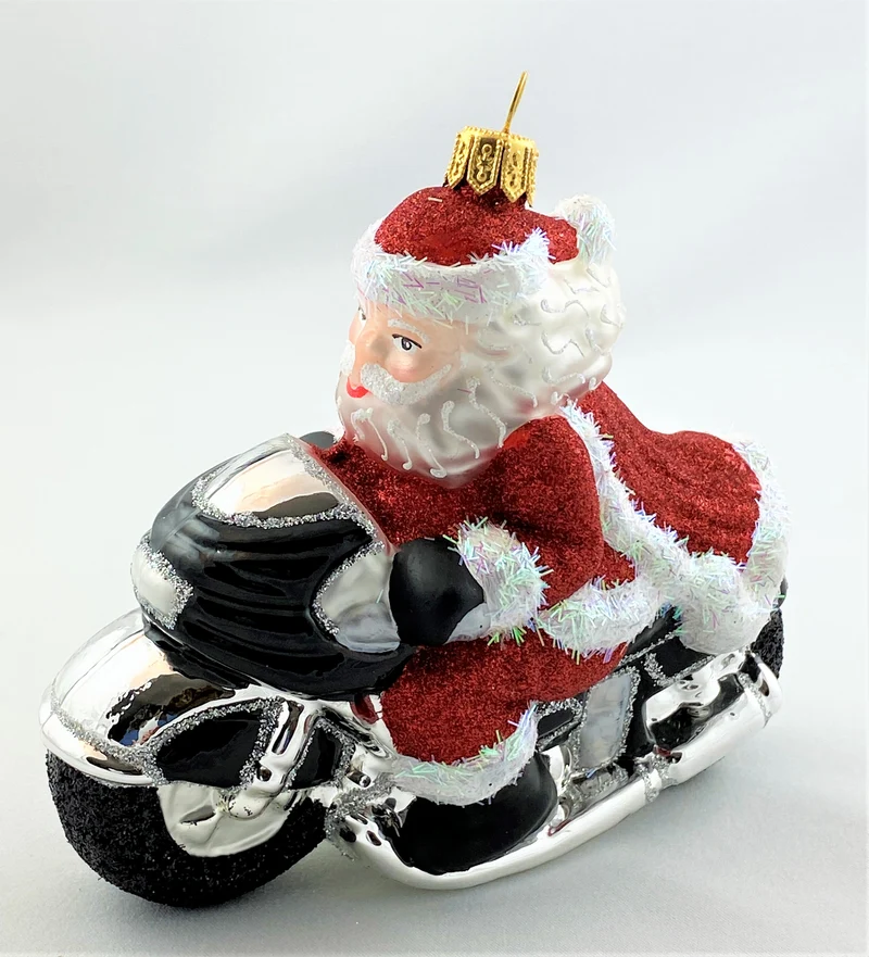 Santa auf der schweren Maschine