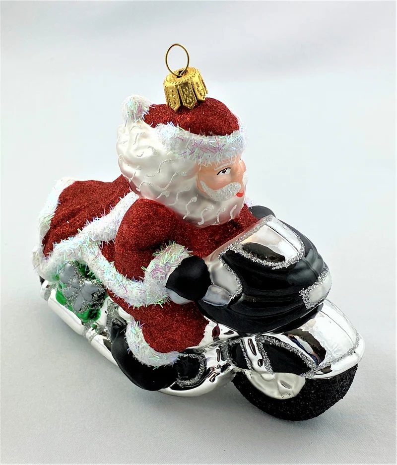 Santa auf der schweren Maschine
