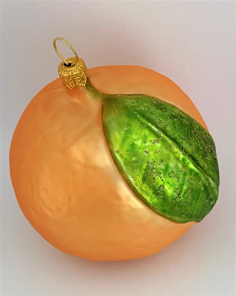 Orange mit Blatt