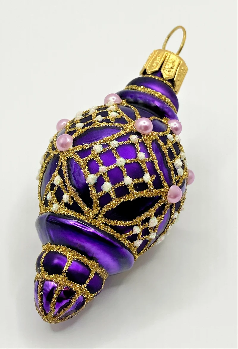 Violettes orientalisches Zapfen-Ornament