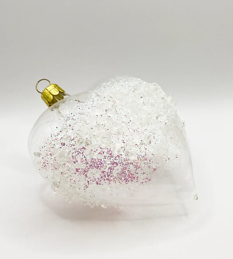 Transparentes Herz mit Glitzerstreifen