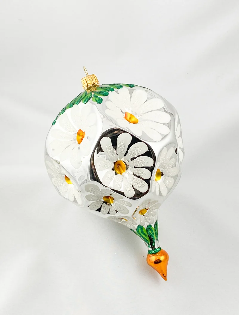 Grosse Kugel mit Gänseblümchen-Motiv