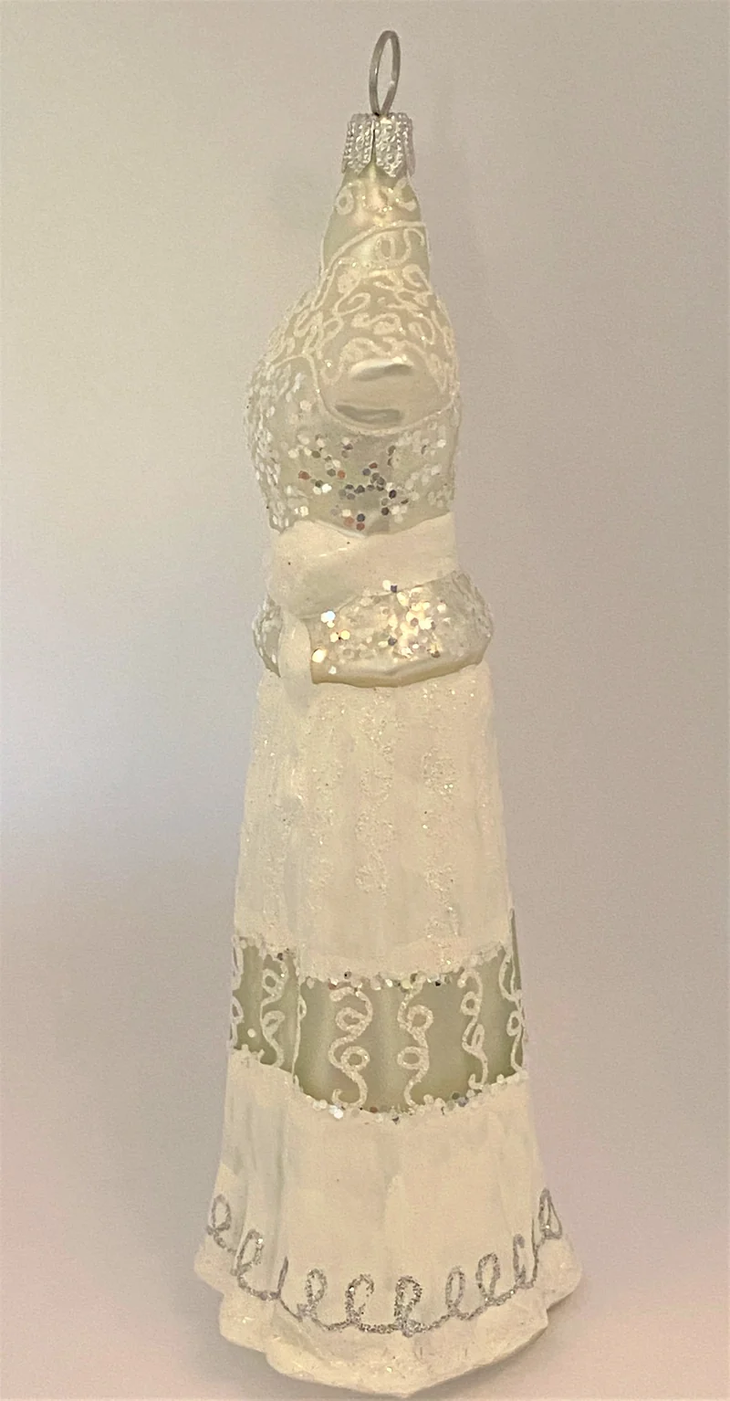 Langes schmales weisses Kleid