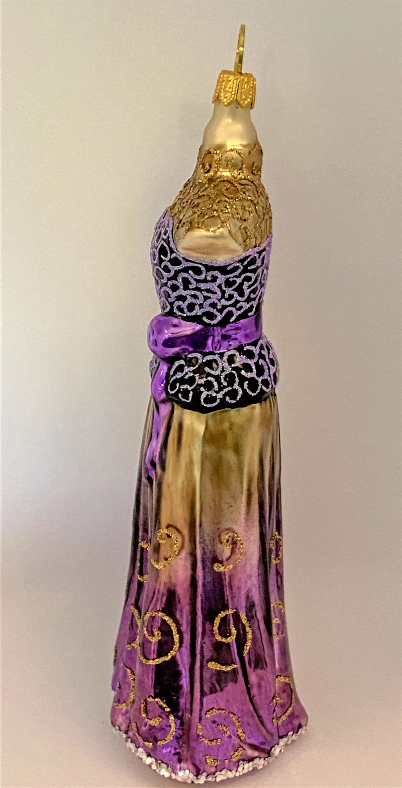 Langes schmales dunkel violettes Kleid