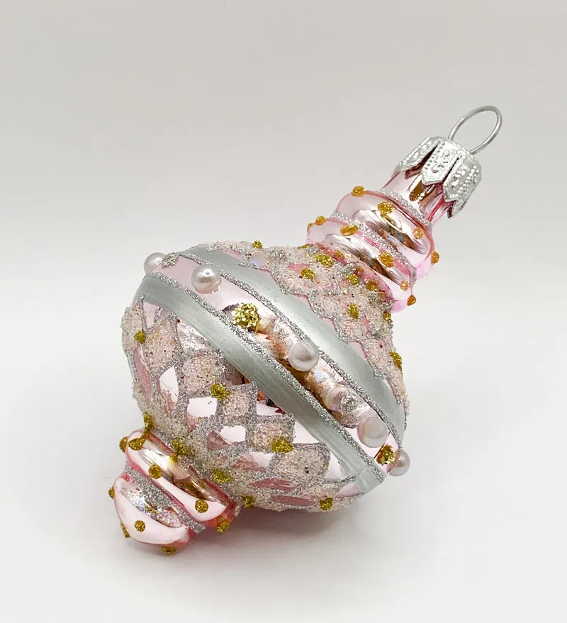 Silbernes orientalisches Ornament mit rosa Dekor und Perlen-Dekor